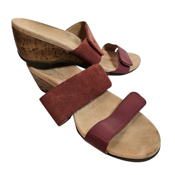 Vionic Bayu Slip On Sandal Wedge Mauve Red Straps Size 9.5 - Picture 1 of 11